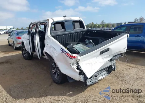 2017 Toyota Tacoma Trd Sport z USA, uszkodzony, nr VIN 3TMCZ5AN8HM108403